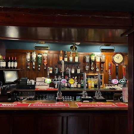 Roebuck Inn Stevenage Zewnętrze zdjęcie